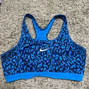 Women’s Nike pro bra